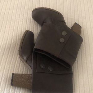 Woman’sMukluks Chris fall dark brown cuff Chucky heel platforms Ankle Boots